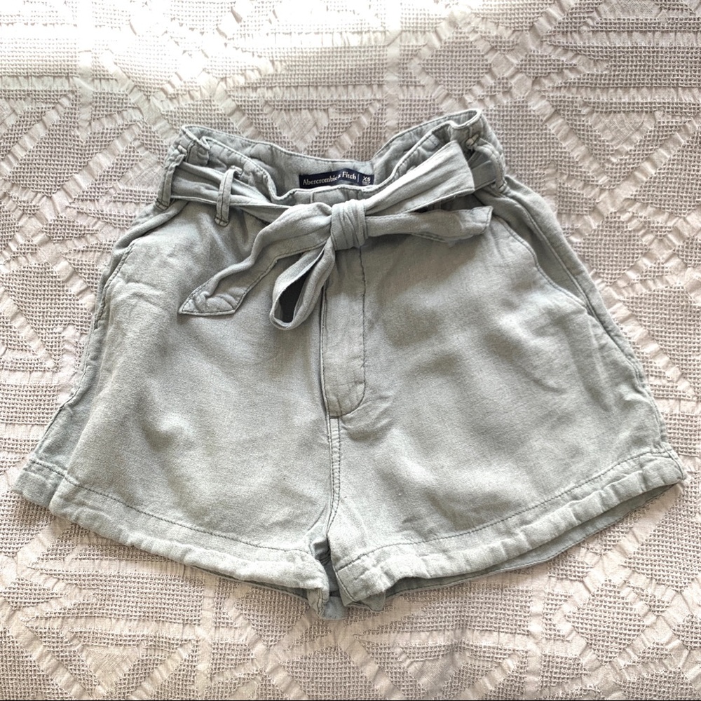 Abercrombie high wasted cloth shorts
